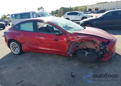 2022 Tesla Model 3 Rear-Wheel Drive z USA, uszkodzony, nr VIN 5YJ3E1EA8NF234028